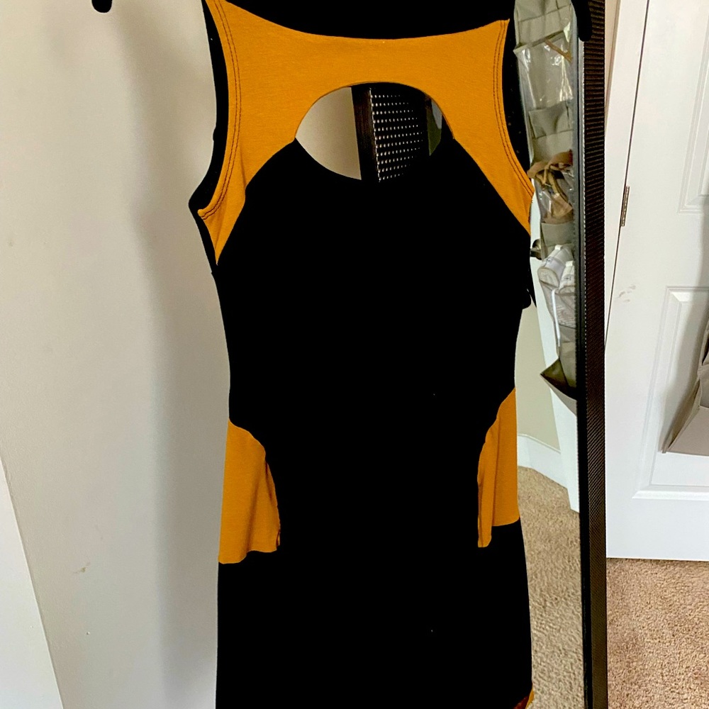 Sexy Summer dress - casual or could be worn to upscale Vibey event